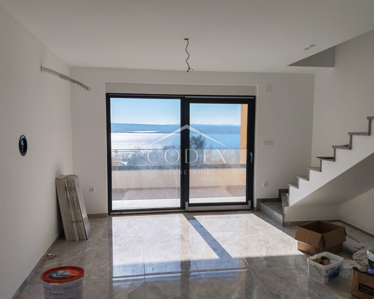 Dramalj – Stanovanje v novogradnji s pogledom na morje