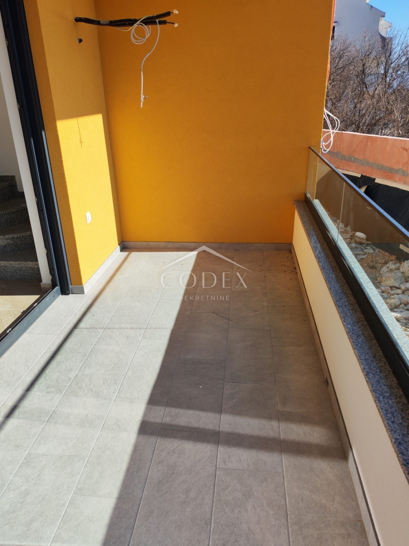 Dramalj – Stanovanje v novogradnji s pogledom na morje