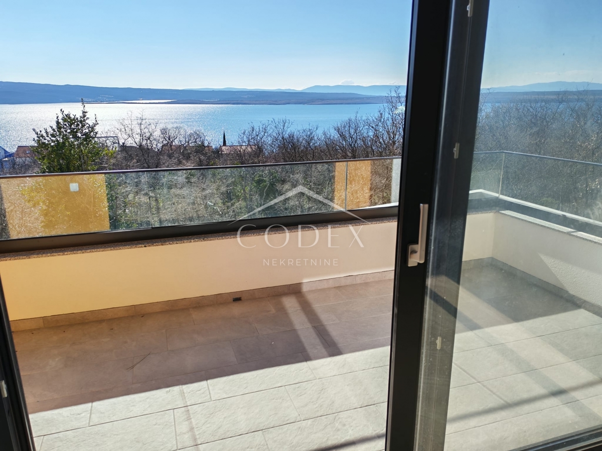 Dramalj – Stanovanje v novogradnji s pogledom na morje