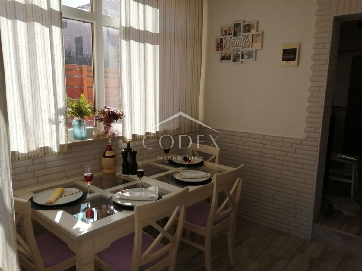 Medulin - prodaja 2 hiš z urejenim turističnim oddajanjem