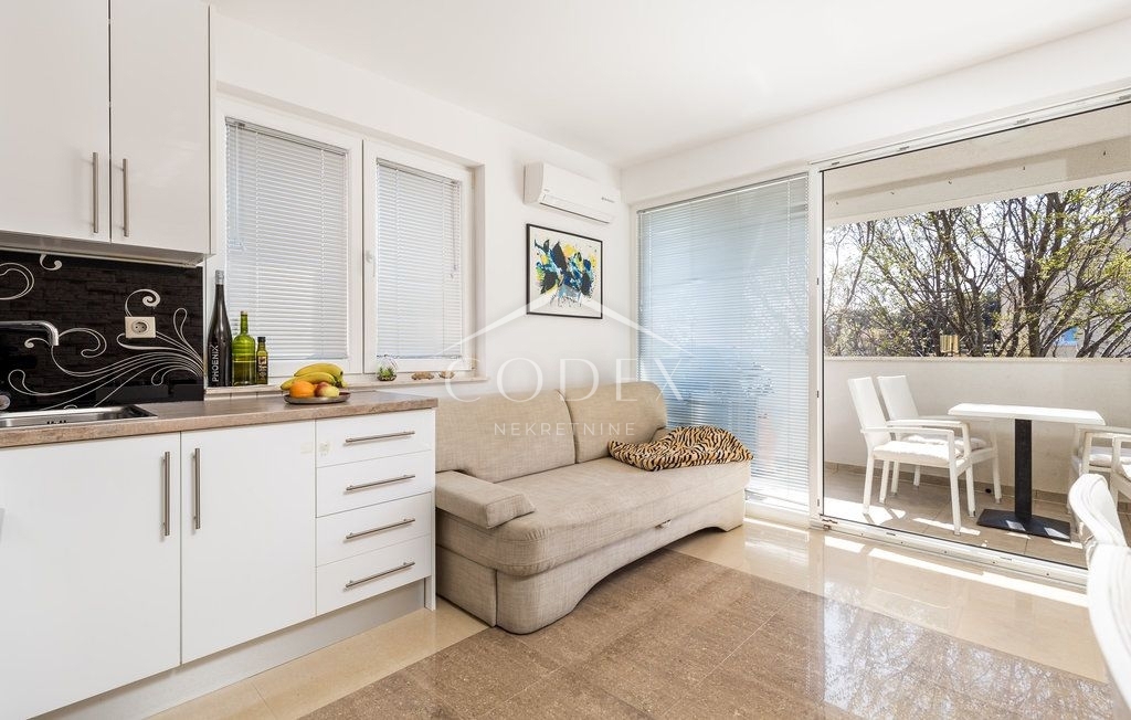 Rab - Čudovit apartma blizu morja