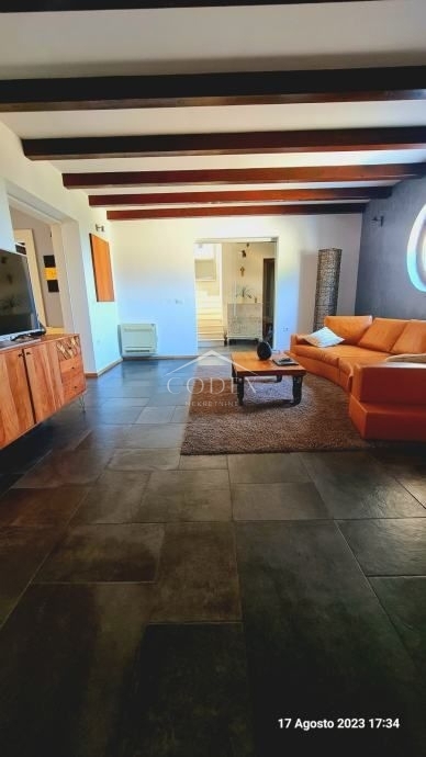 Barban - čudovita vila z bazenom