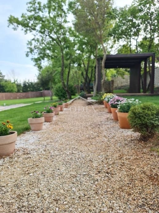 Barban - čudovita vila z bazenom