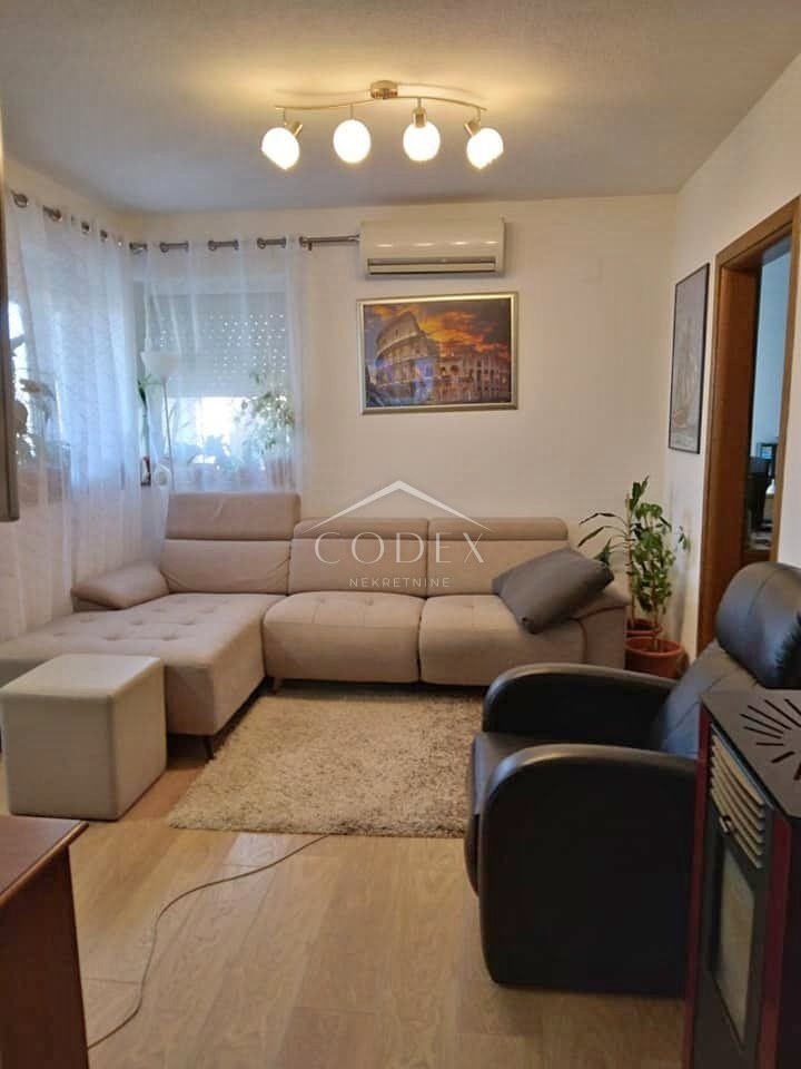 Umag - prodamo stanovanje v bližini centra mesta