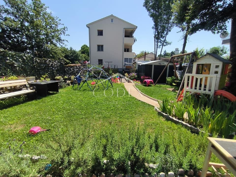 Matulji, Brešca - prodaja lepega dvosobnega stanovanja z balkonom