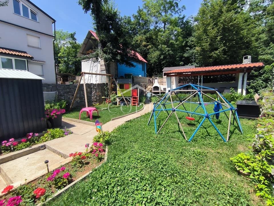 Matulji, Brešca - prodaja lepega dvosobnega stanovanja z balkonom