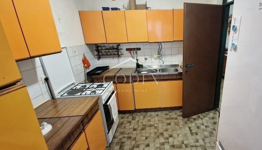 Pula, Šijana - prodamo trisobno stanovanje