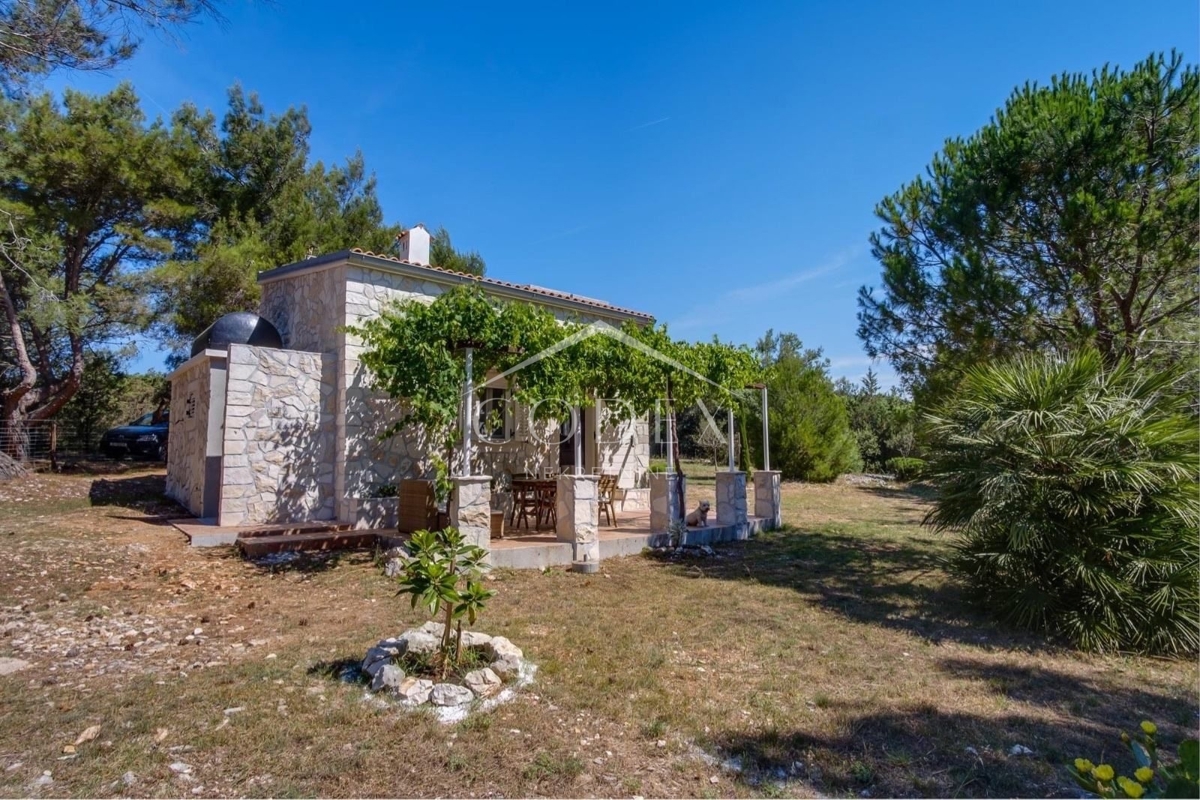 Mali Lošinj - prodaja kamnite hiše za turistične naložbe
