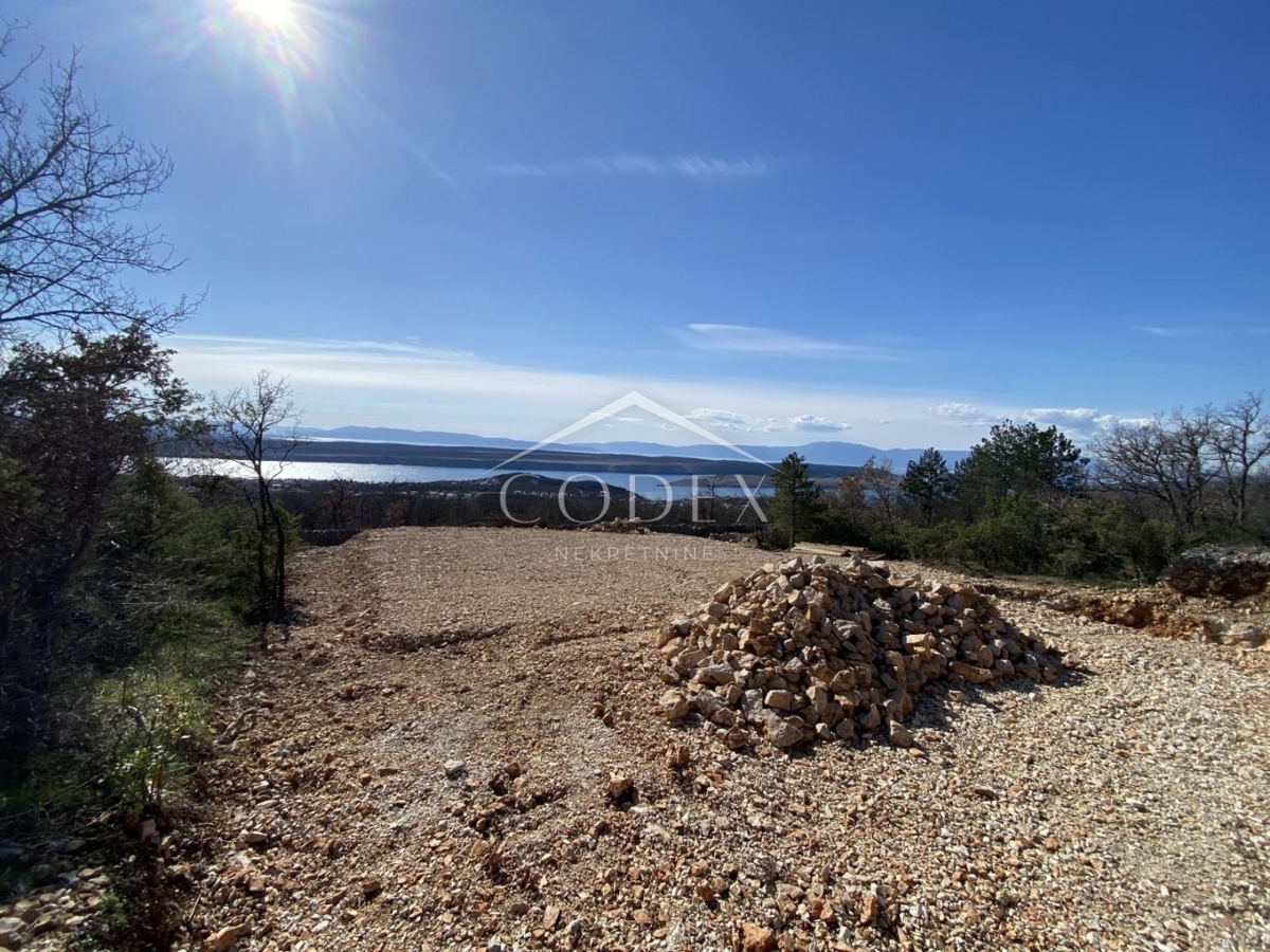 Jadranovo - prodaja zemljišča s projektom za luksuzno vilo