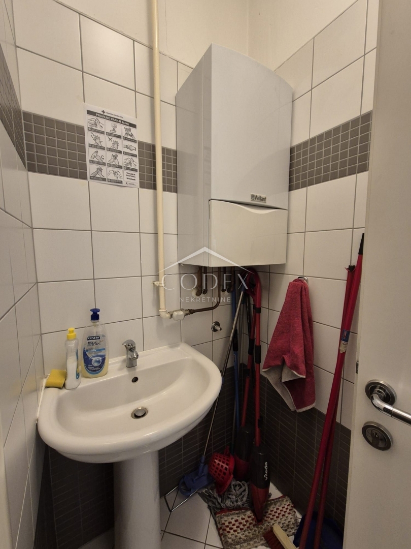 Poslovni prostor Škurinje, Rijeka, 82,68m2