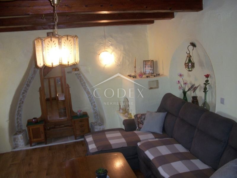 Kras – prodaja hiše na Krku