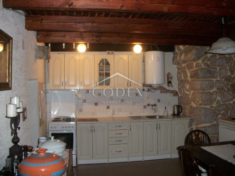 Kras – prodaja hiše na Krku