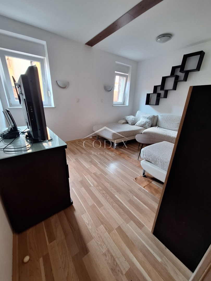 Boulevard - prodaja stanovanja s pogledom na morje!