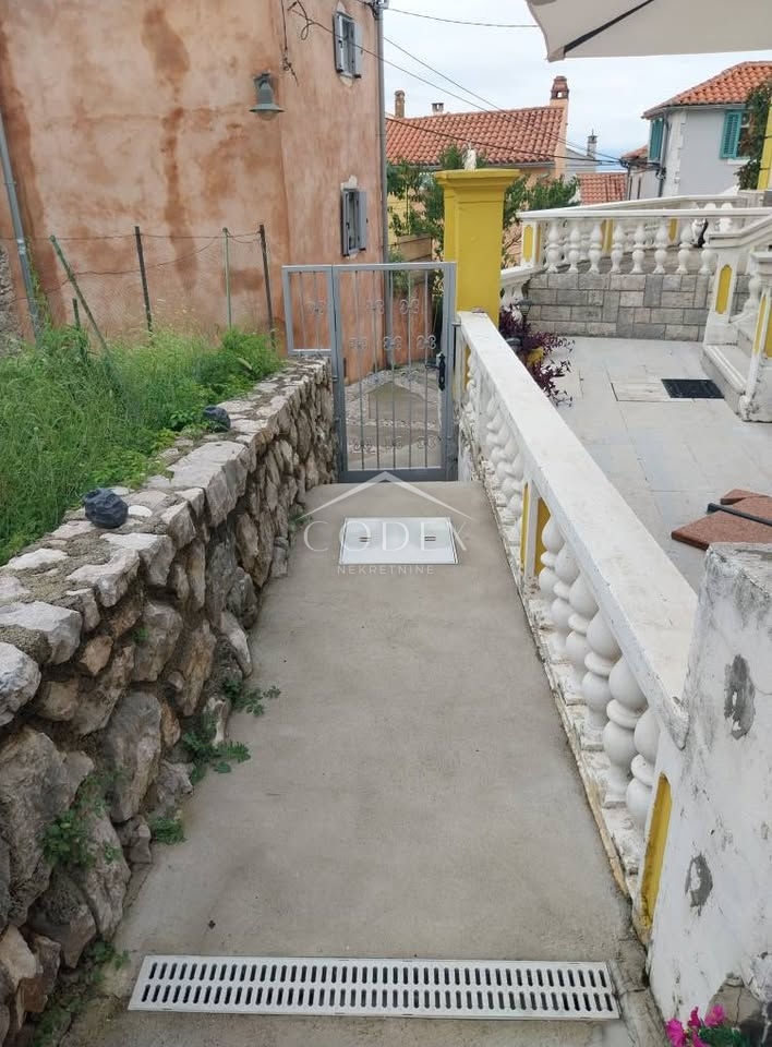 Omišalj - hiša v starem mestnem jedru