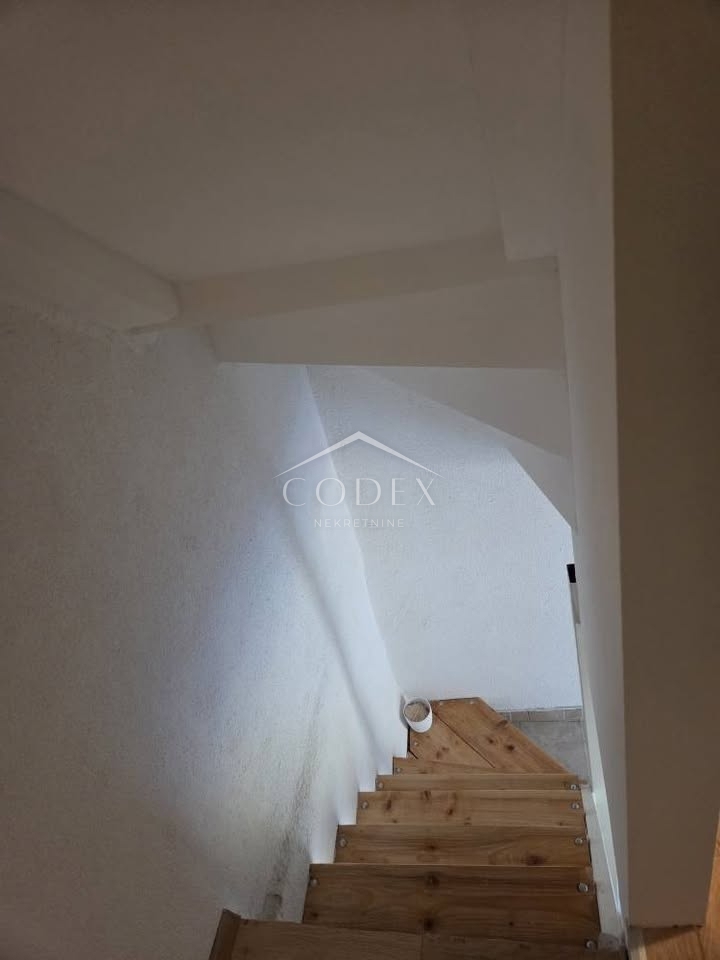 Omišalj - hiša v starem mestnem jedru