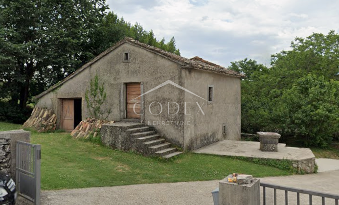 Kastav – prodaja avtentične hiše za prenovo