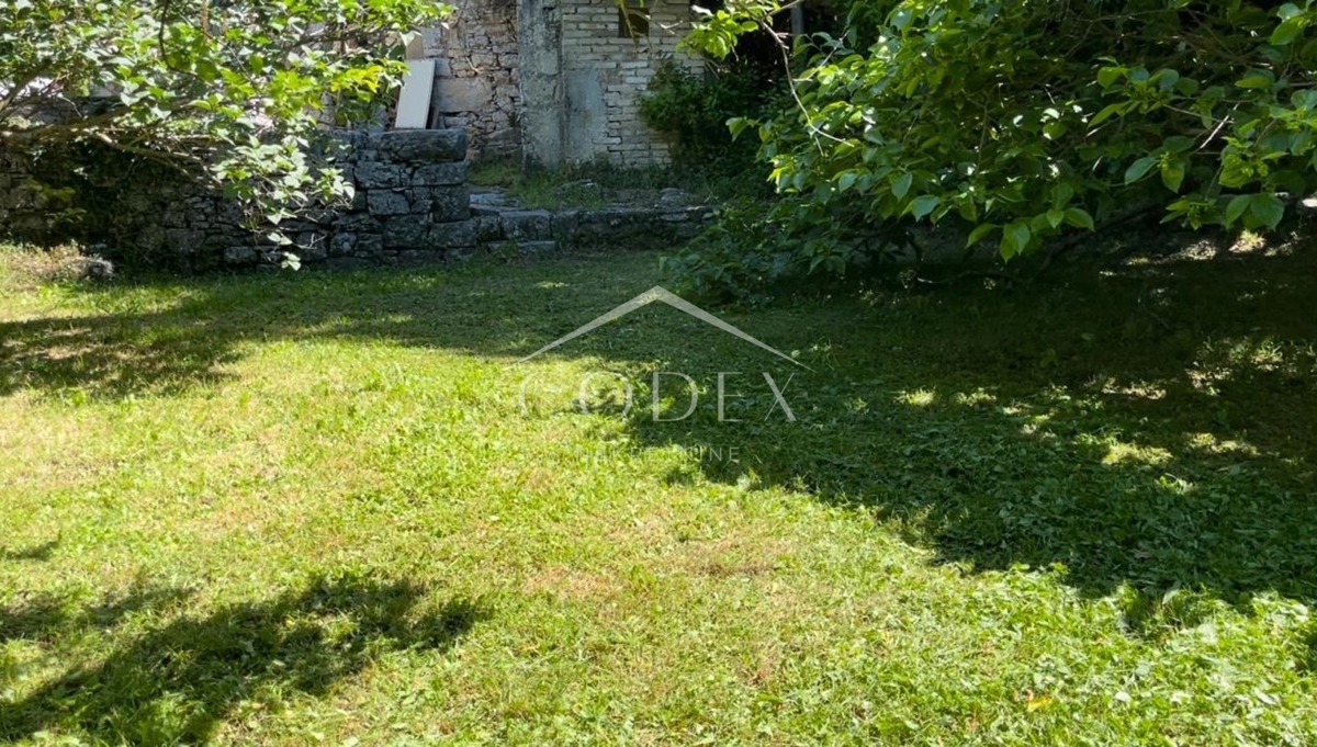 Kastav – prodaja avtentične hiše za prenovo