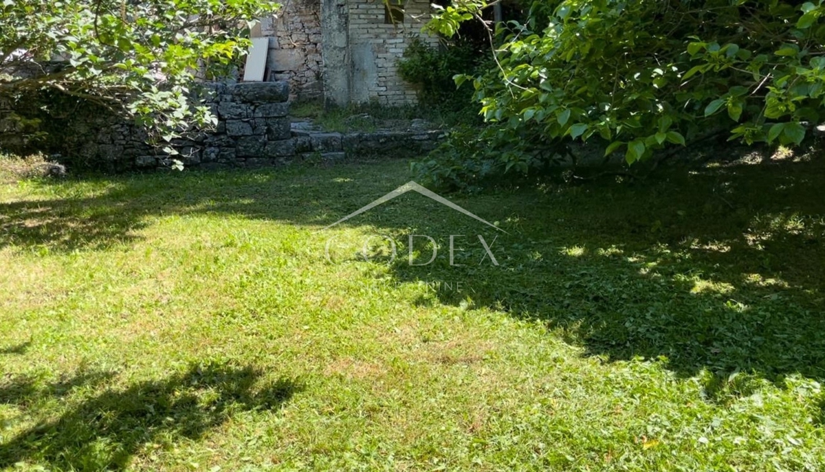 Kastav – prodaja avtentične hiše za prenovo