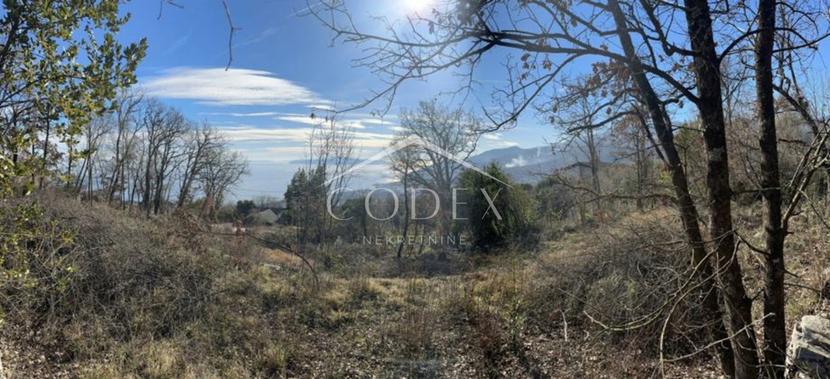 Veprinac – Naprodaj zazidljivo zemljišče s pogledom na morje