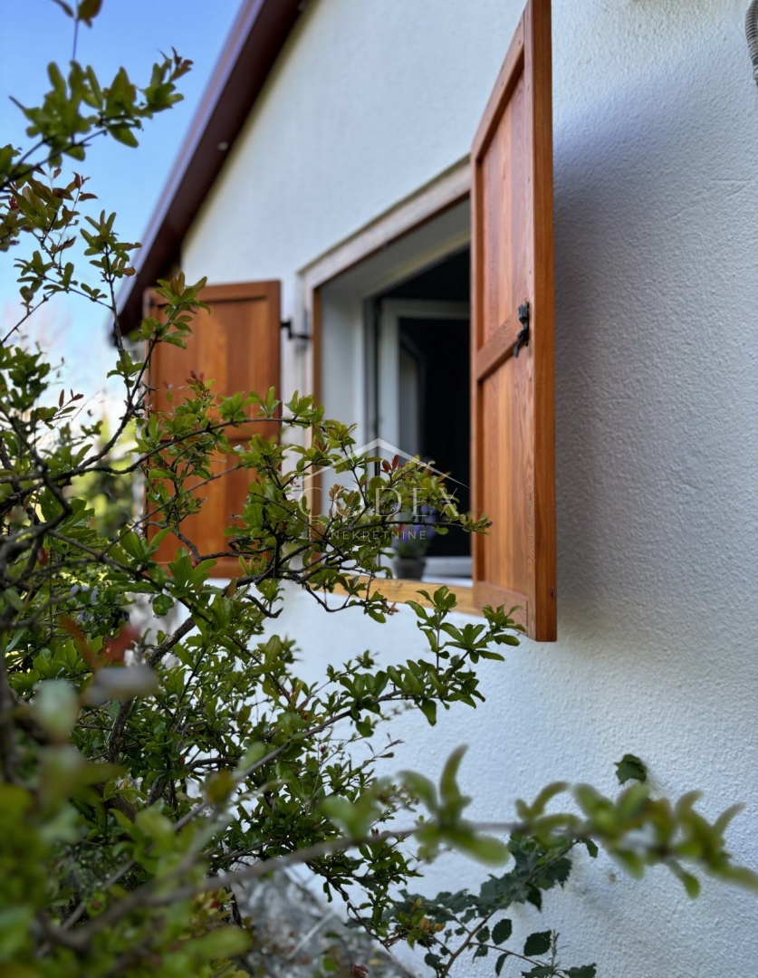 Brseč – prodaja mediteranske hiše v bližini morja