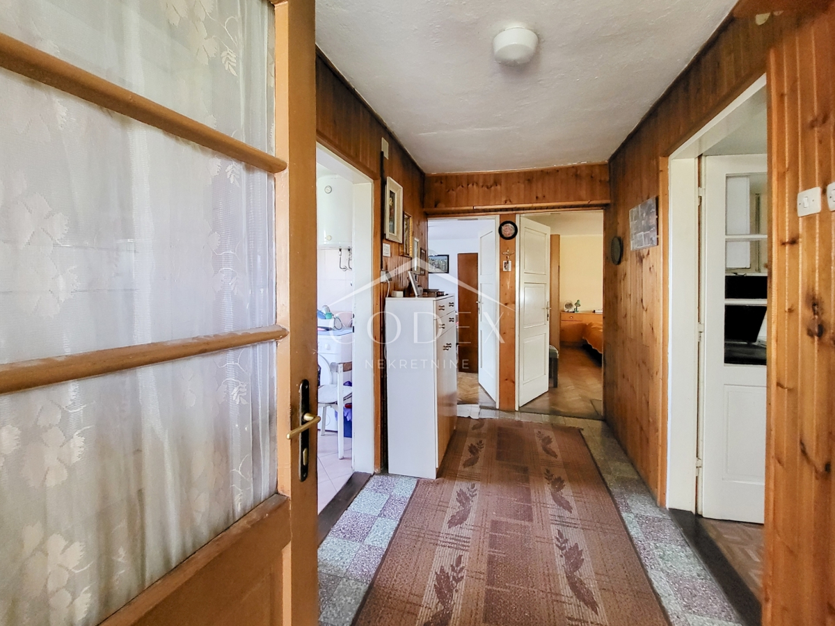 Karlovac – prodaja hiše z dvoriščem in sadovnjakom