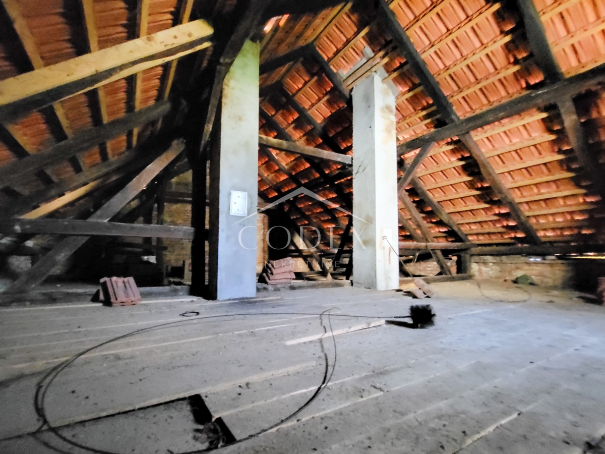 Karlovac – prodaja hiše z dvoriščem in sadovnjakom