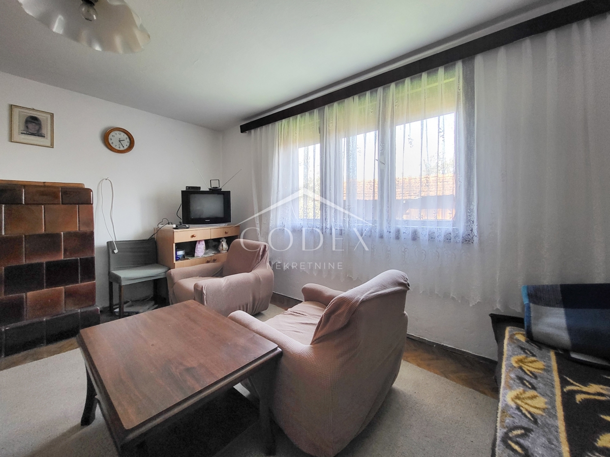 Karlovac – prodaja hiše z dvoriščem in sadovnjakom