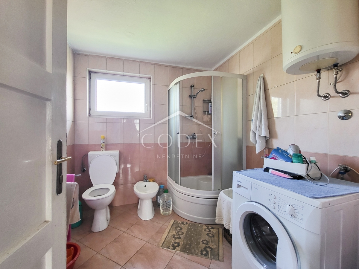 Karlovac – prodaja hiše z dvoriščem in sadovnjakom