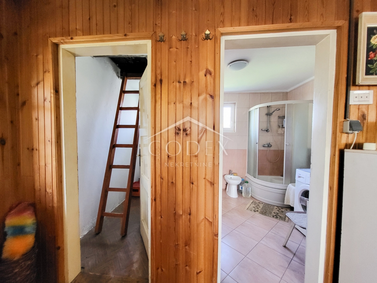 Karlovac – prodaja hiše z dvoriščem in sadovnjakom