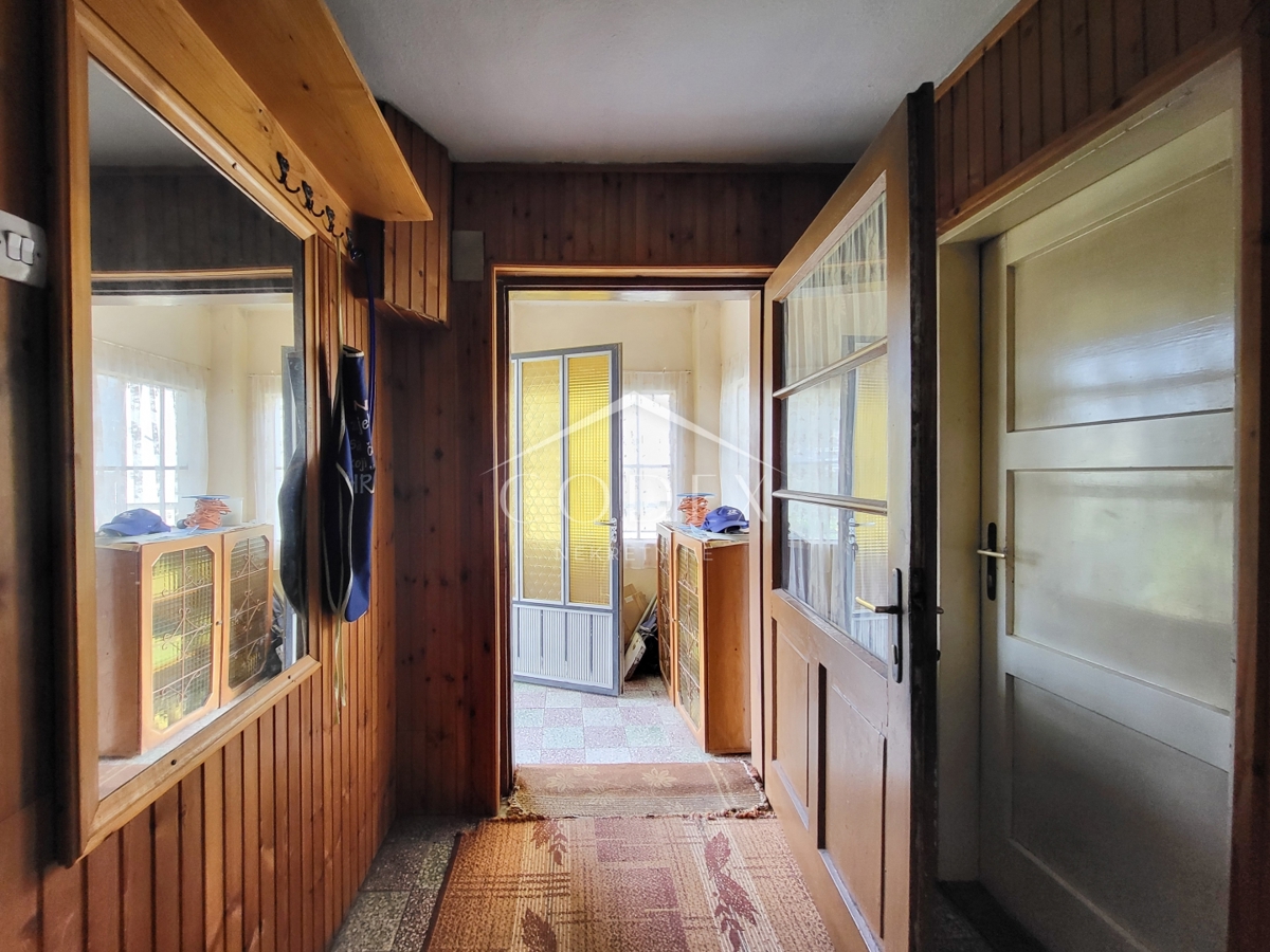 Karlovac – prodaja hiše z dvoriščem in sadovnjakom