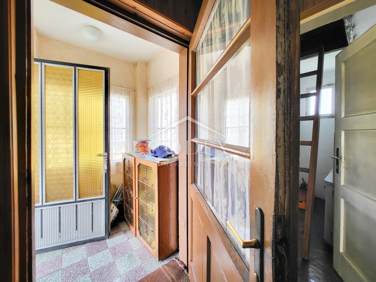 Karlovac – prodaja hiše z dvoriščem in sadovnjakom