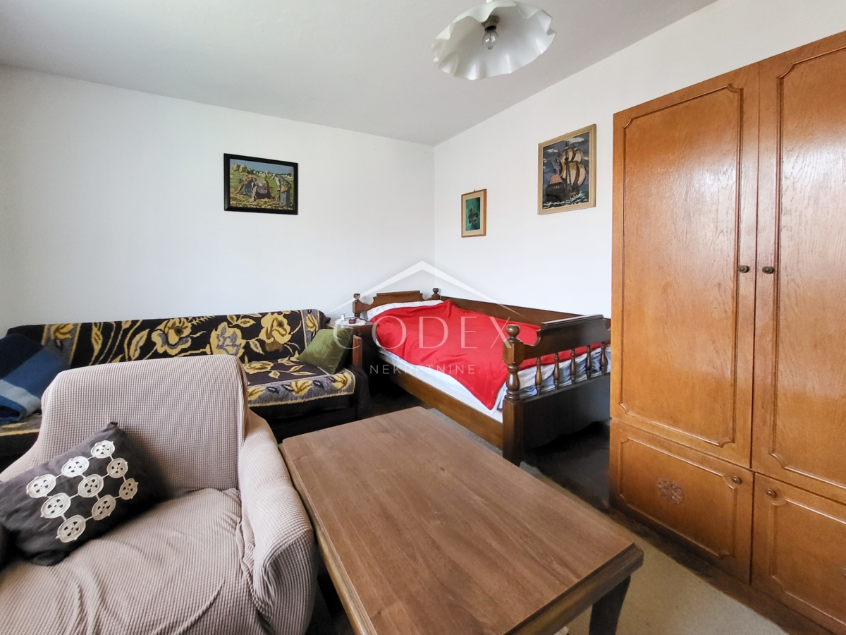 Karlovac – prodaja hiše z dvoriščem in sadovnjakom