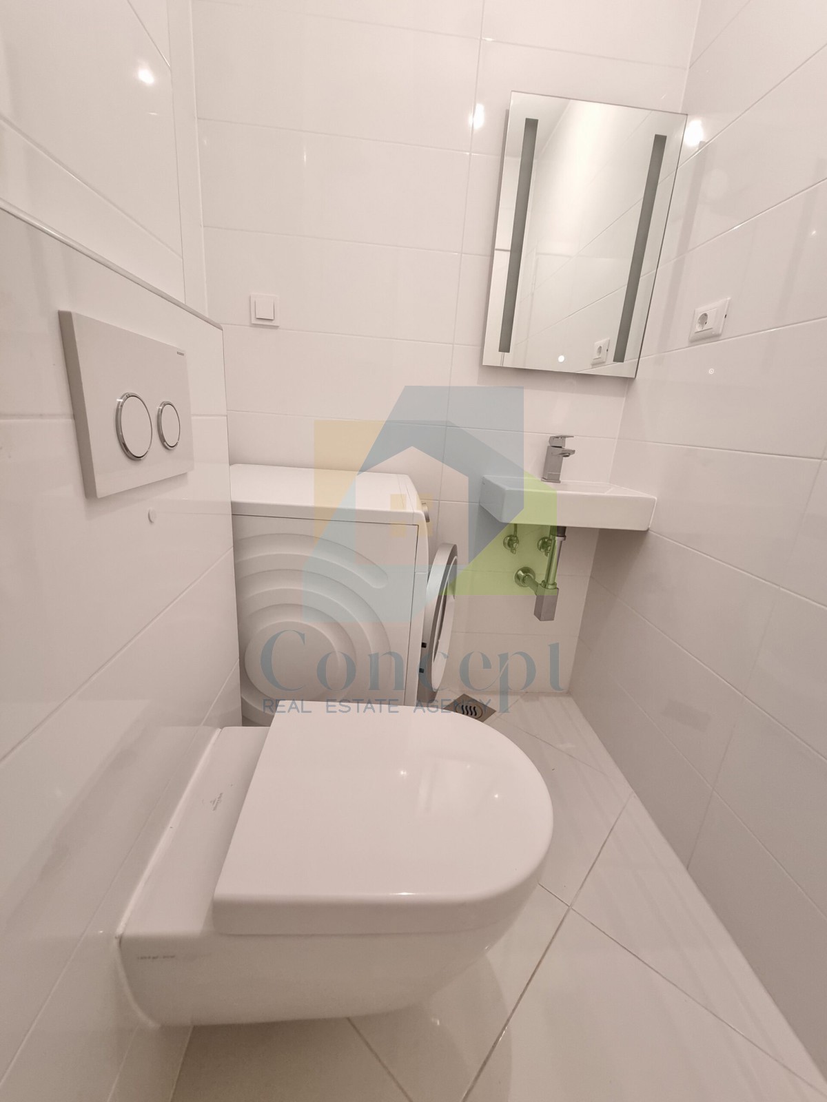 Poreč, širši center, Luksuzno stanovanje v 1. nadstropju, 150 m od morja