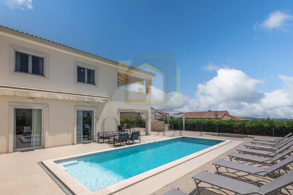 Poreč, Sveti Lovreč - EKSKLUZIVA AGENCIJE - Hiša s bazenom in pogledom na morje, 12 km od morja