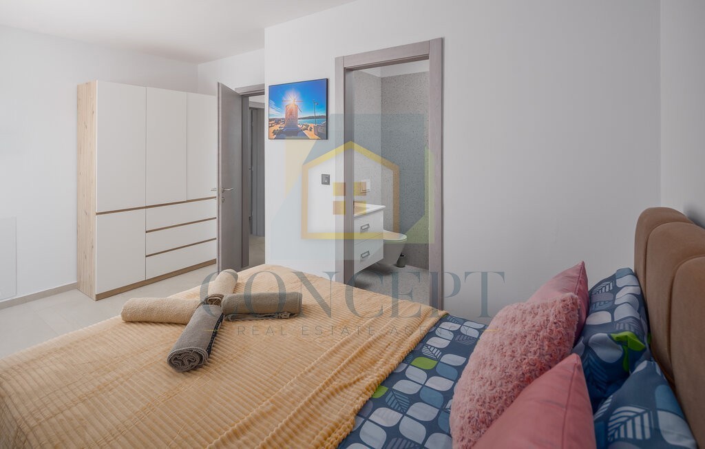 Poreč, okolica, moderna luksuzna vila s bazenom, 12 km od morja