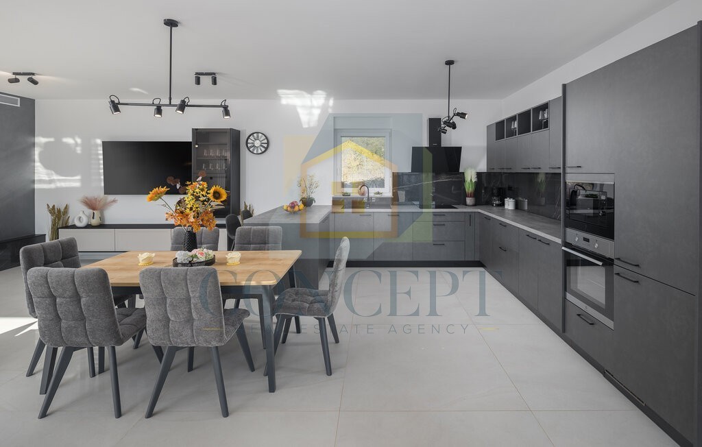 Poreč, okolica, moderna luksuzna vila s bazenom, 12 km od morja