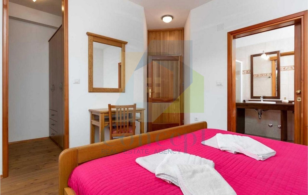 Poreč, okolica, Kamena, samostojeća kuća s bazenom in pogledom na morje