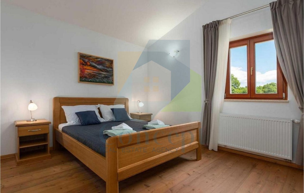 Poreč, okolica, Kamena, samostojeća kuća s bazenom in pogledom na morje