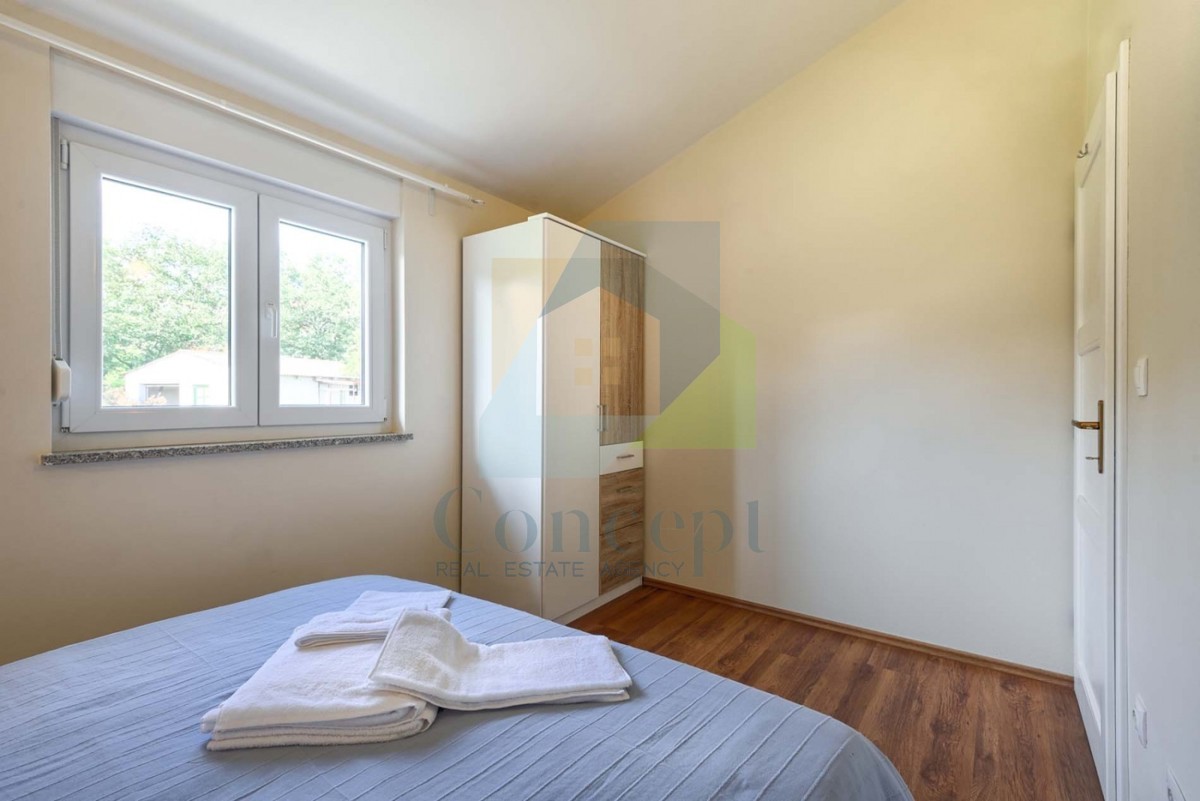 Poreč, okolica, Hiša s bazenom in pogledom na morje, 10 km od morja