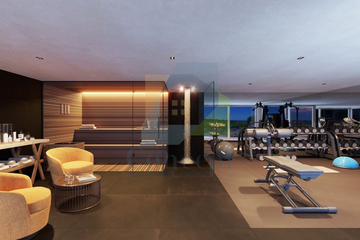 The translated title in Slovenian is: