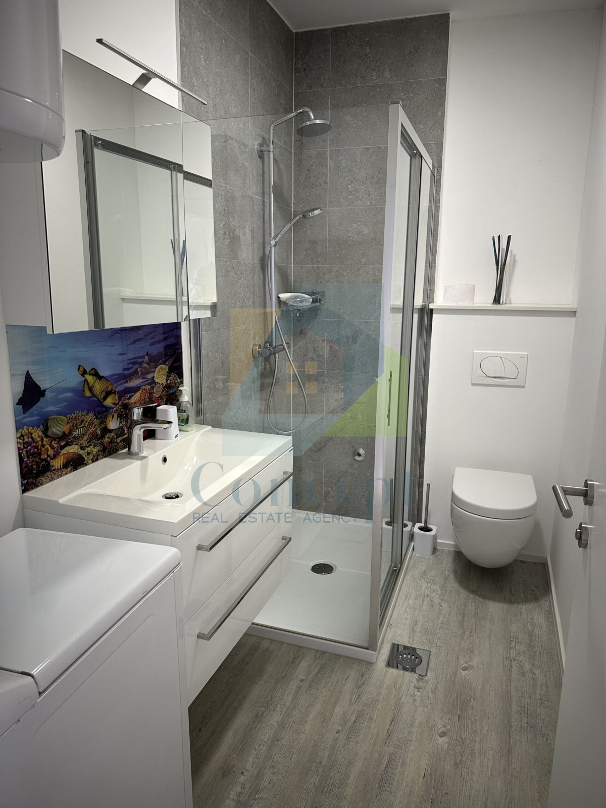 Poreč, center, Luksuzno stanovanje v 1. nadstropju v starem mestnem jedru, 40 m od morja