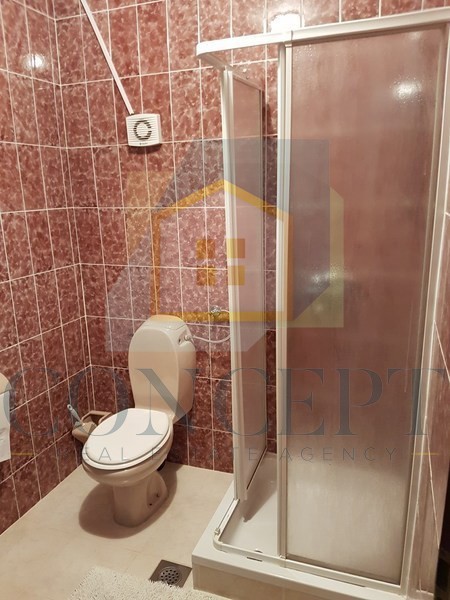 Poreč, širši center, Apartmanska hiša s 4 stanovanji in bazenom, 800 m od morja