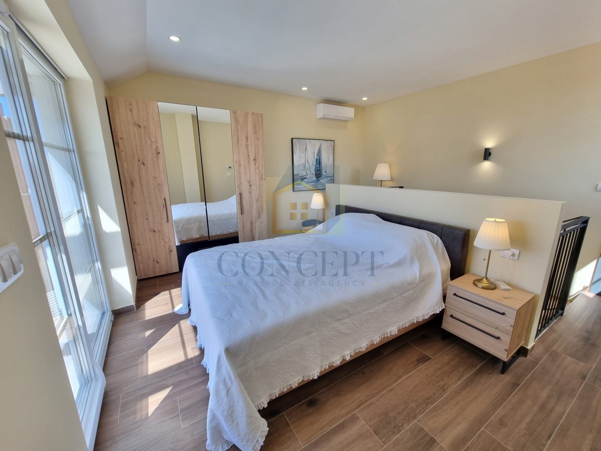 Rovinj, Kanfanar, okolica, Samostojeća kuća s bazenom i dodatnim studio apartmanom, 20 km od morja