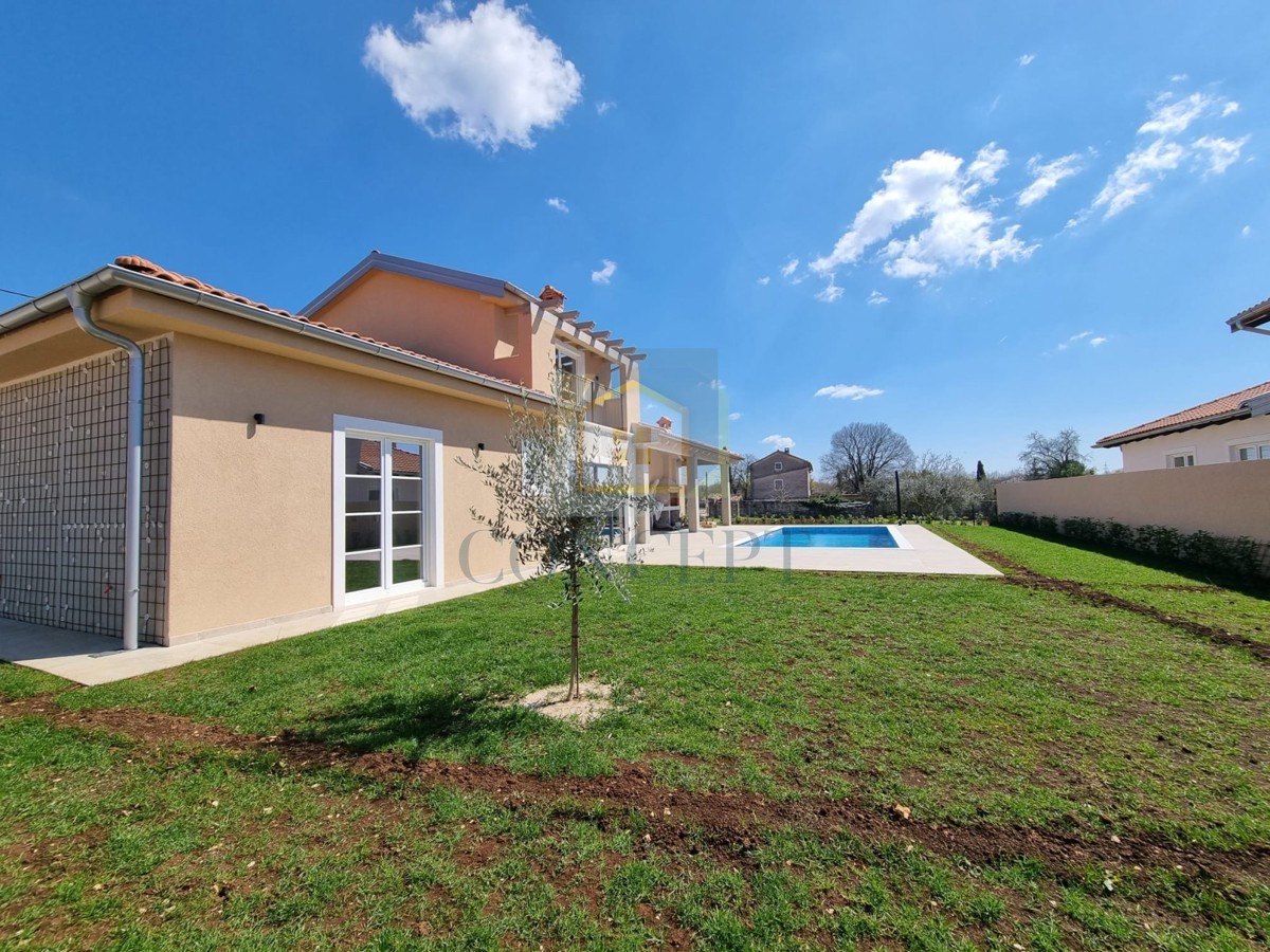 Rovinj, Kanfanar, okolica, Samostojeća kuća s bazenom i dodatnim studio apartmanom, 20 km od morja