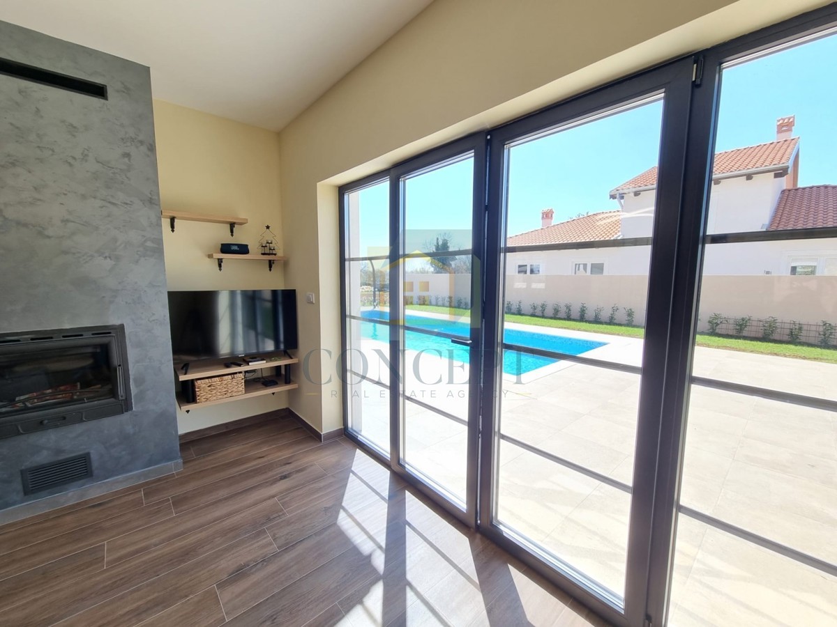 Rovinj, Kanfanar, okolica, Samostojeća kuća s bazenom i dodatnim studio apartmanom, 20 km od morja