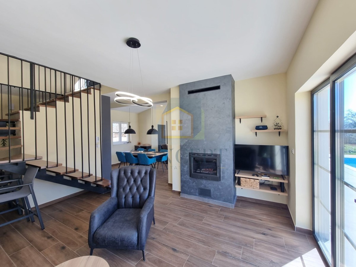 Rovinj, Kanfanar, okolica, Samostojeća kuća s bazenom i dodatnim studio apartmanom, 20 km od morja