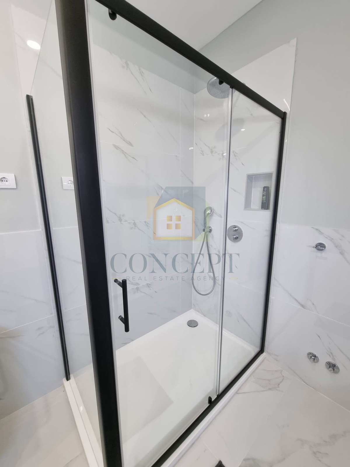 Rovinj, Kanfanar, okolica, Samostojeća kuća s bazenom i dodatnim studio apartmanom, 20 km od morja