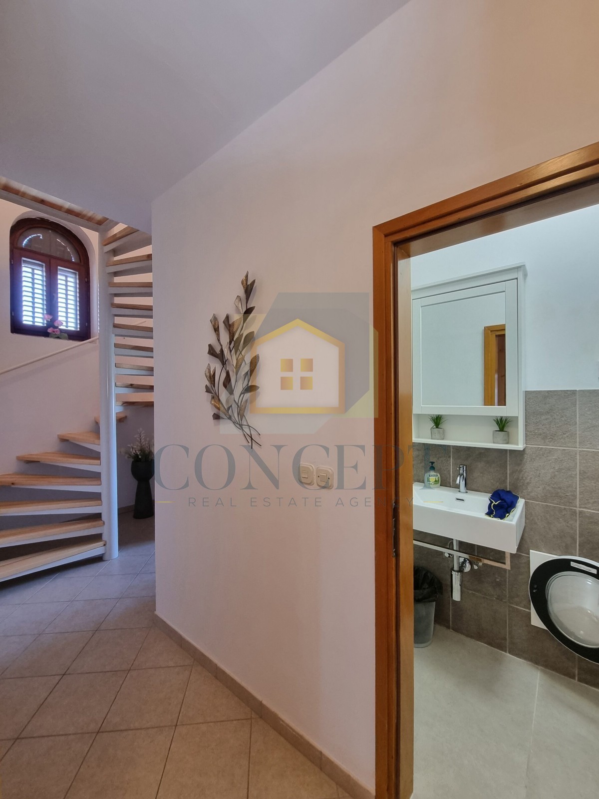 Poreč, okolica, Samostoječa hiša s bazenom na mirni lokaciji, 12 km od morja