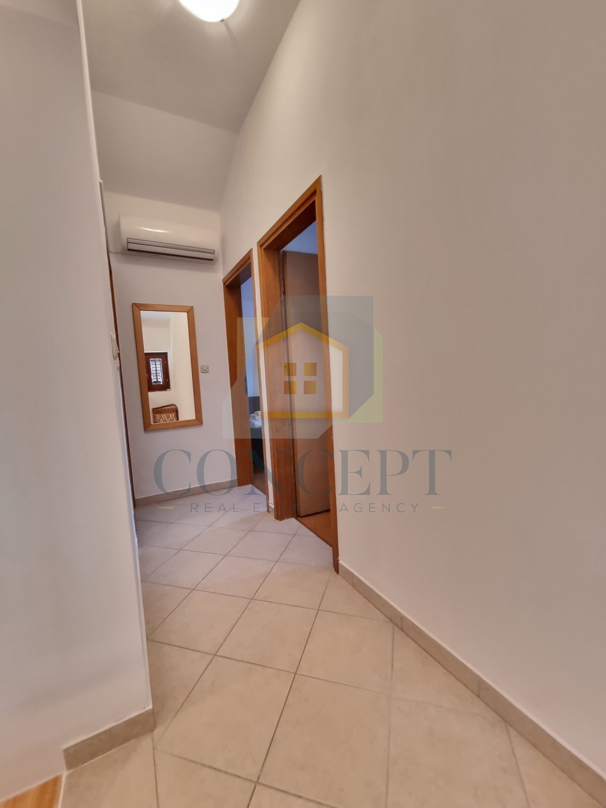 Poreč, okolica, Samostoječa hiša s bazenom na mirni lokaciji, 12 km od morja