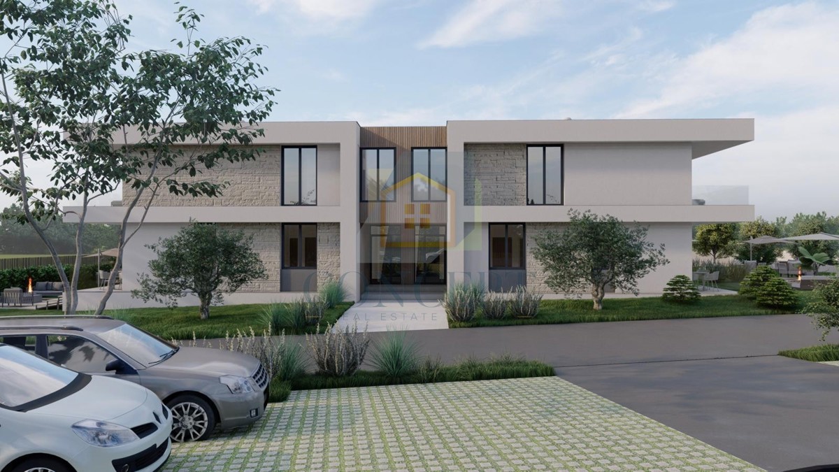 Rovinj, okolica, Stan v pritličju s vrtom, 10 km od morja